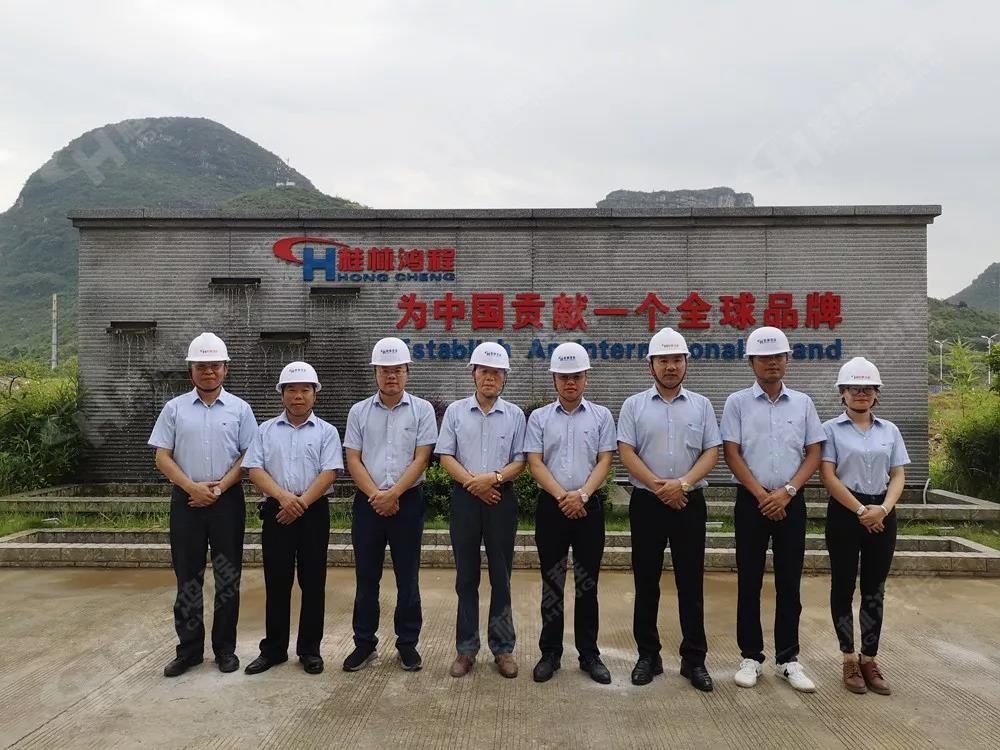 桂林鴻程機電設備有限公司廠區2#生產廠房開工大吉! 桂林鴻程機電設備有限公司廠區2#生產廠房開工大吉!